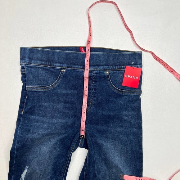 Spanx Distressed Ankle Skinny Jeans NWT Medium Wash Size Small - Picture 11 of 12